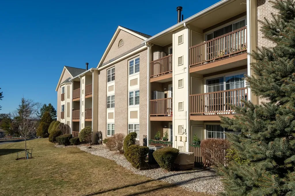 217 Cannongate Road Nashua NH 03063
