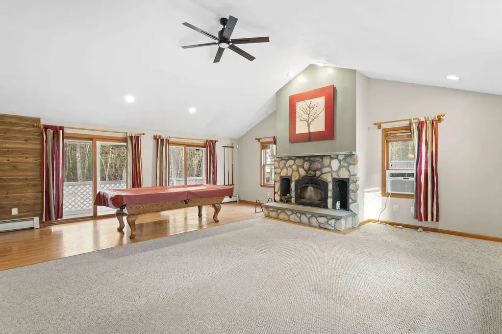 181 Porcupine Circle Salem NH 03079