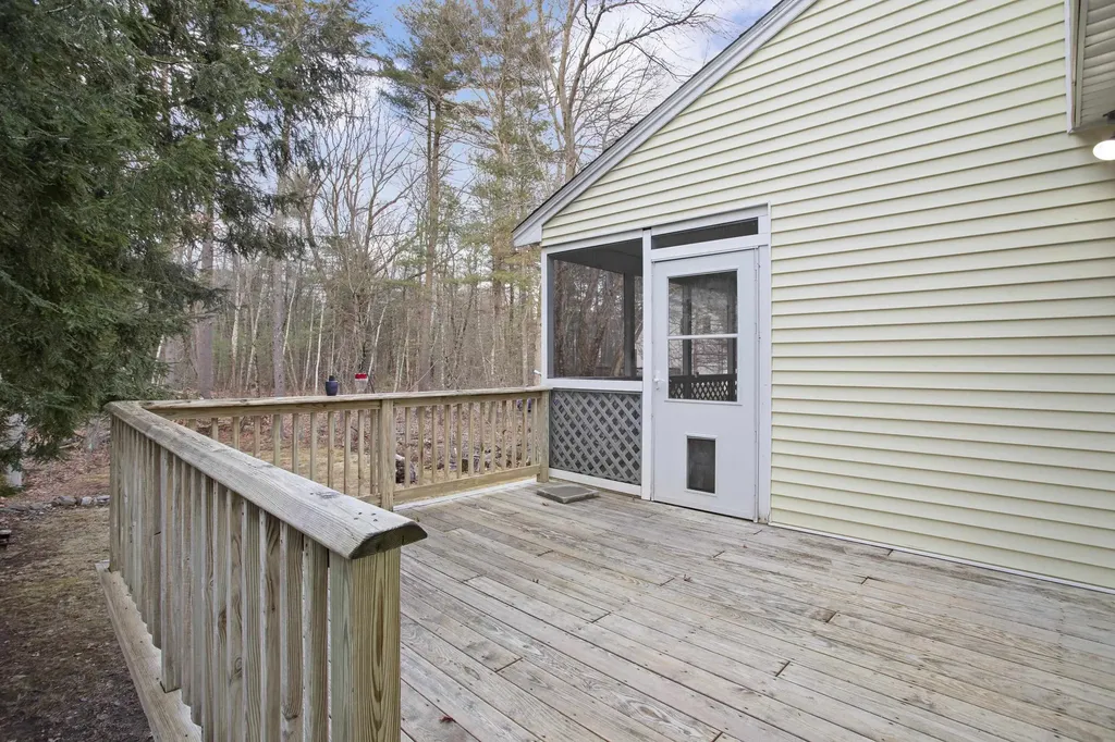 181 Porcupine Circle Salem NH 03079