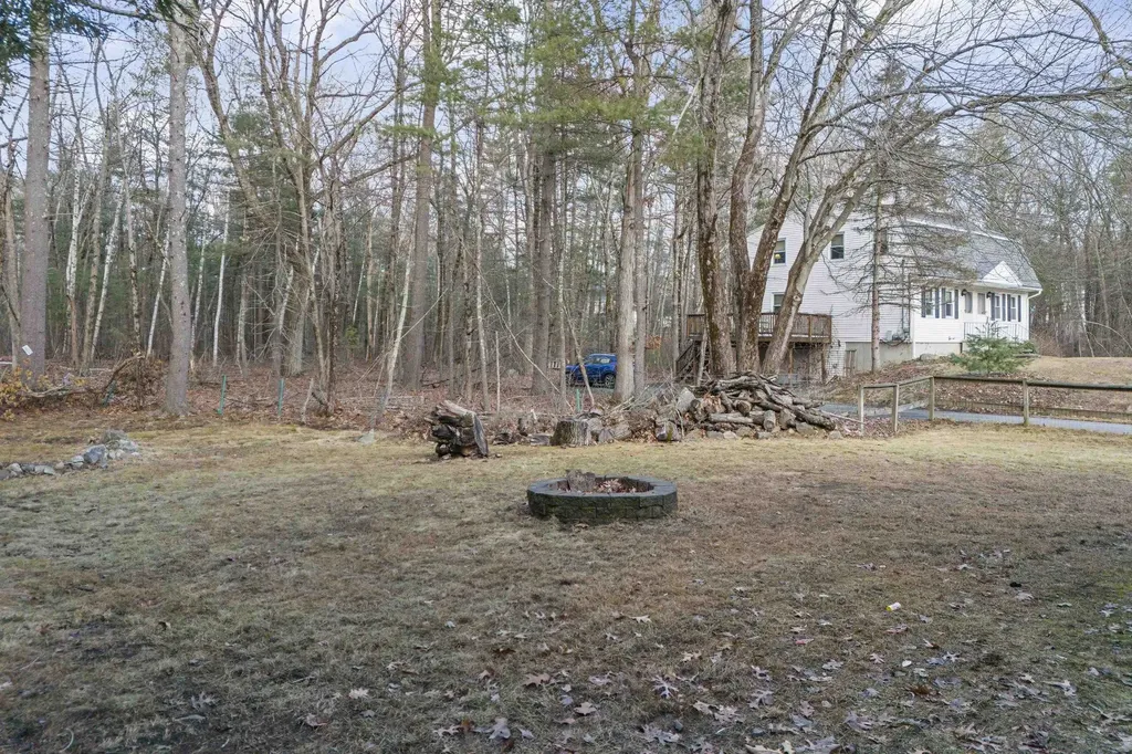 181 Porcupine Circle Salem NH 03079