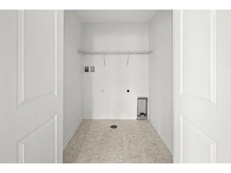 19 Daniel Drive South Burlington VT 05403
