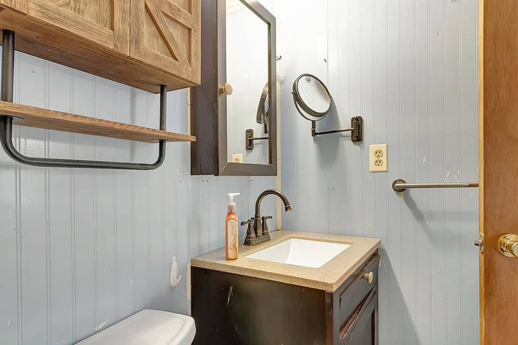 1451 Route 103 Wallingford VT 05738