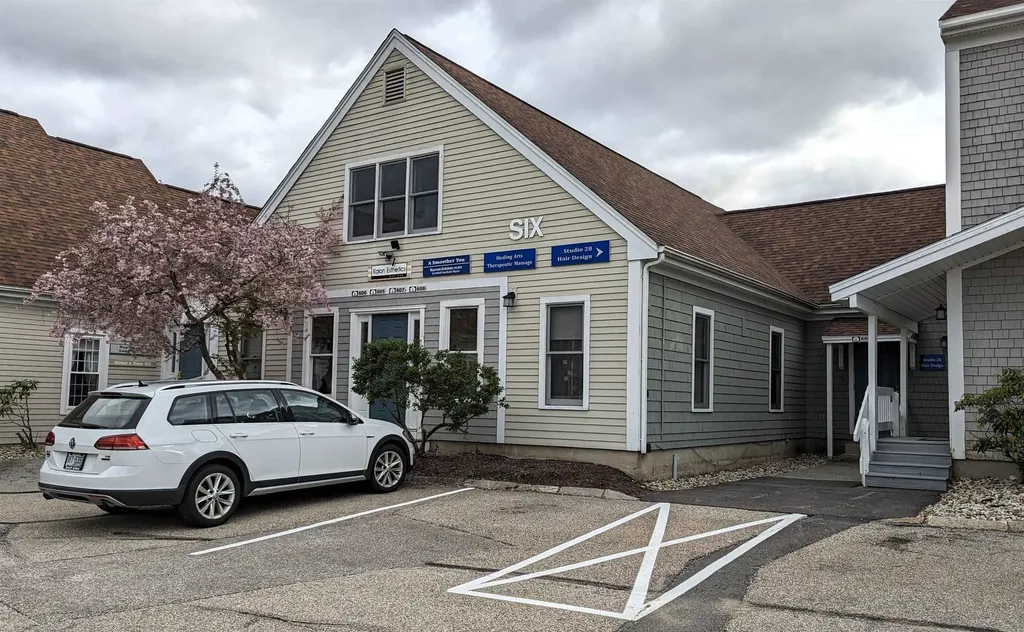 25-608 Country Club Road Gilford NH 03249