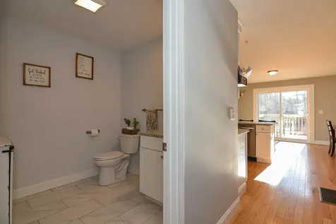 3 Nutfield Court Derry NH 03038