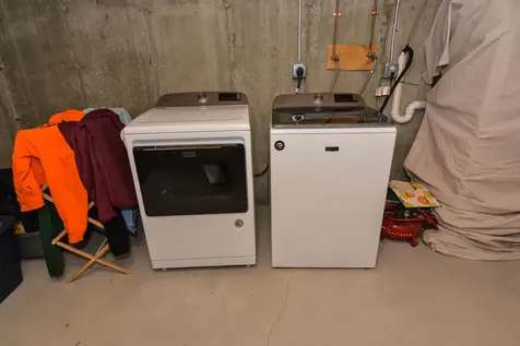 3 Nutfield Court Derry NH 03038