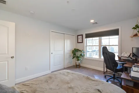 3 Nutfield Court Derry NH 03038