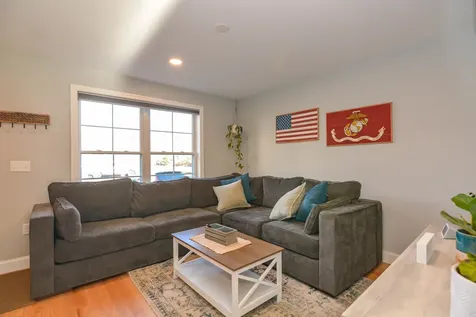 3 Nutfield Court Derry NH 03038