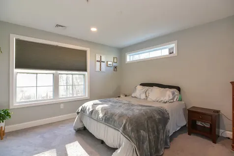 3 Nutfield Court Derry NH 03038