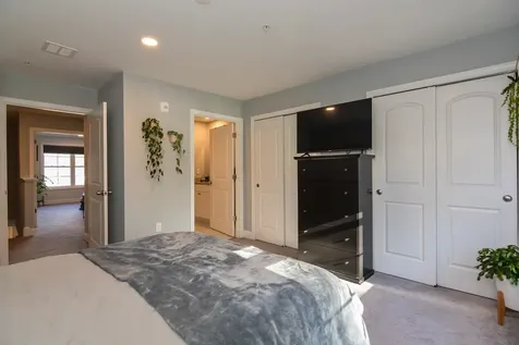 3 Nutfield Court Derry NH 03038