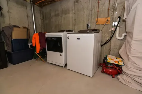 3 Nutfield Court Derry NH 03038