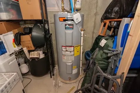 3 Nutfield Court Derry NH 03038