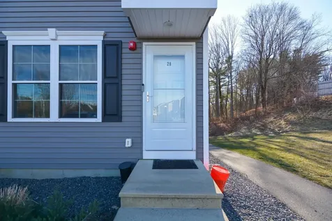 3 Nutfield Court Derry NH 03038