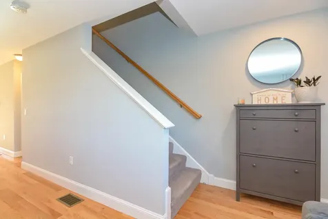 3 Nutfield Court Derry NH 03038