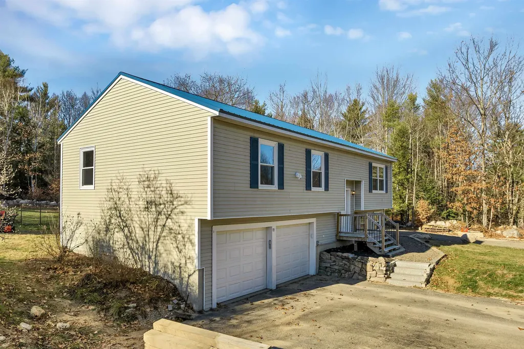 85 Summit View Drive Moultonborough NH 03254