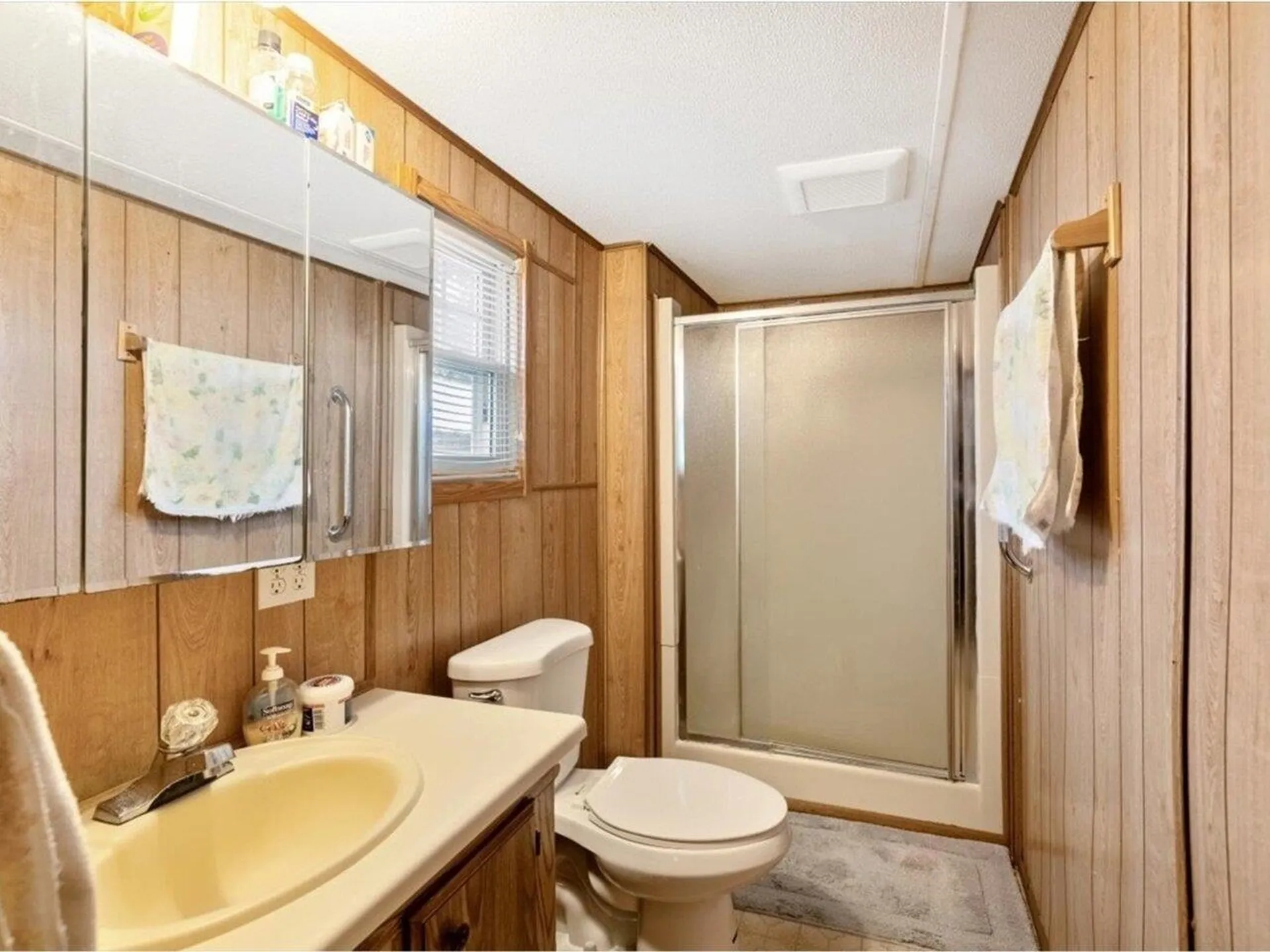 86 Vantine Avenue Alburgh VT 05440