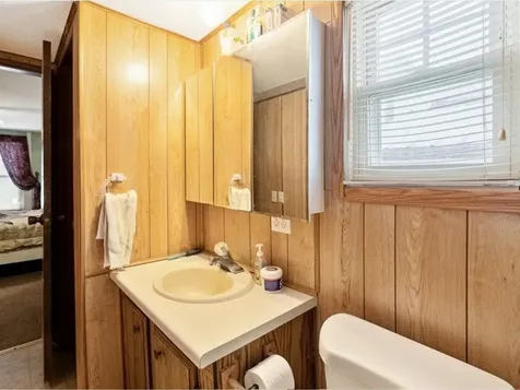 86 Vantine Avenue Alburgh VT 05440