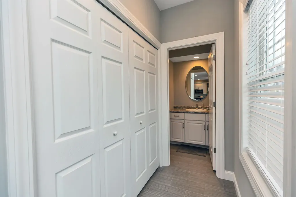 5 Sophie Circle Hooksett NH 03106