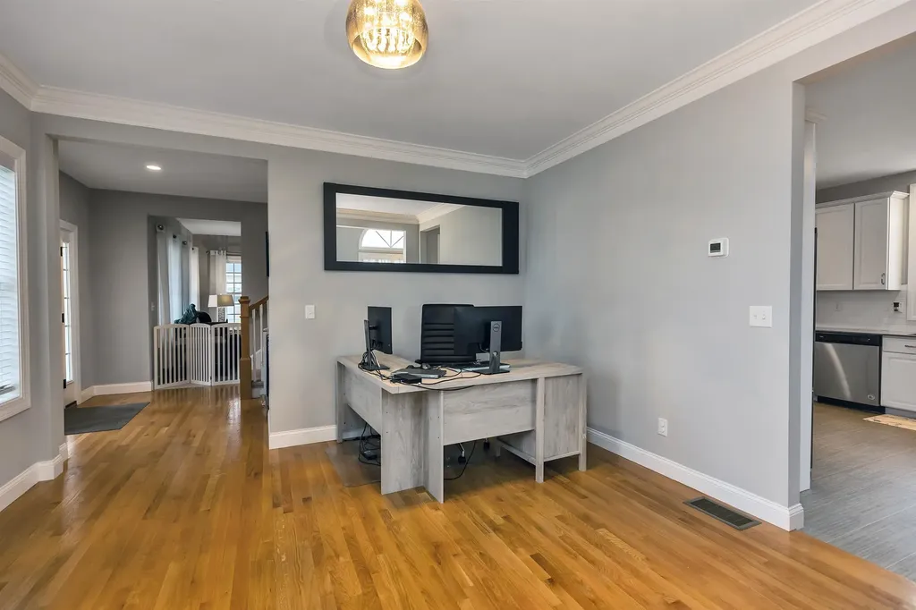 5 Sophie Circle Hooksett NH 03106