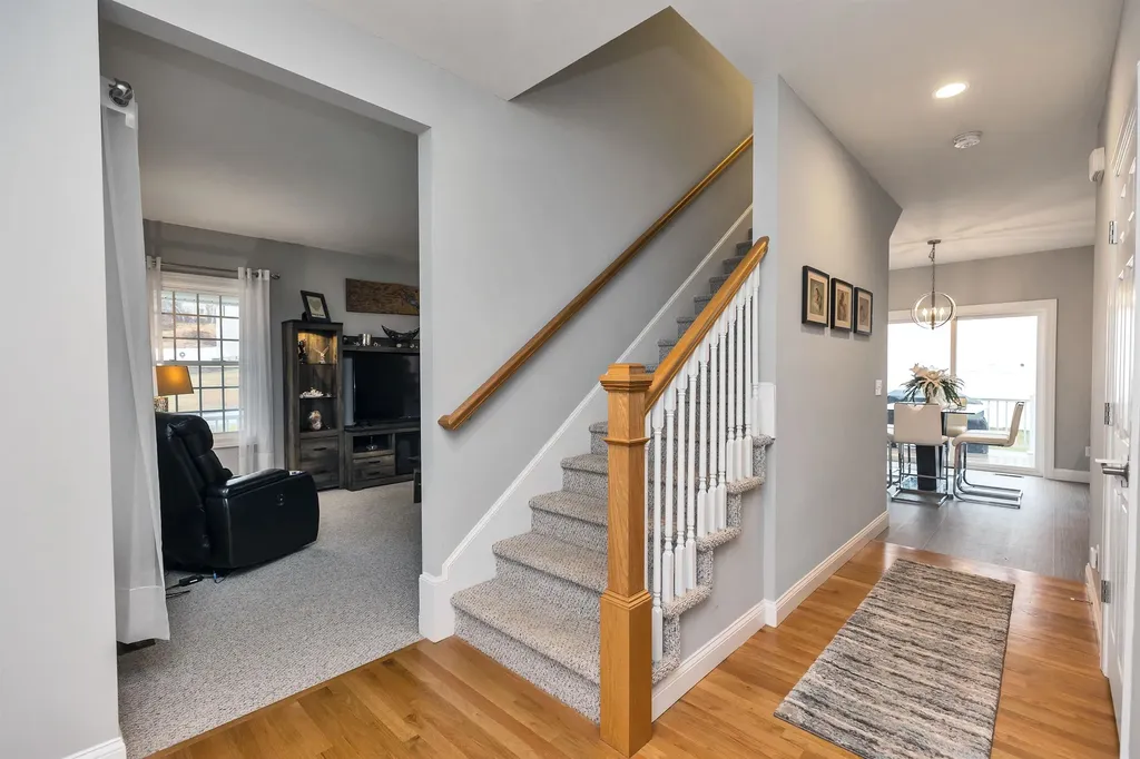 5 Sophie Circle Hooksett NH 03106