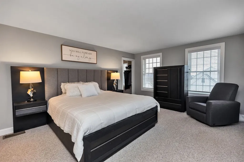 5 Sophie Circle Hooksett NH 03106