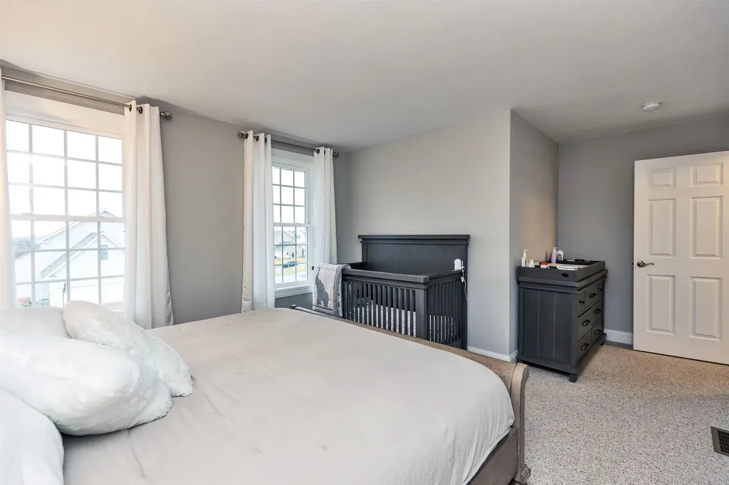 5 Sophie Circle Hooksett NH 03106