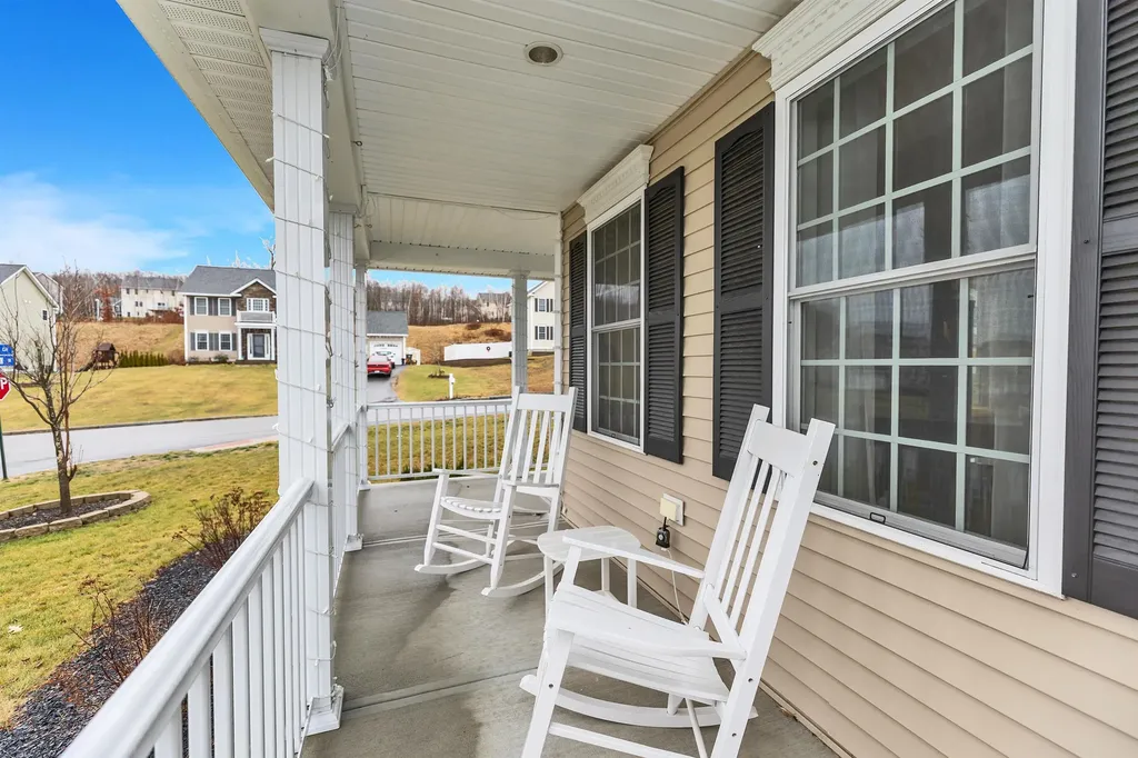 5 Sophie Circle Hooksett NH 03106