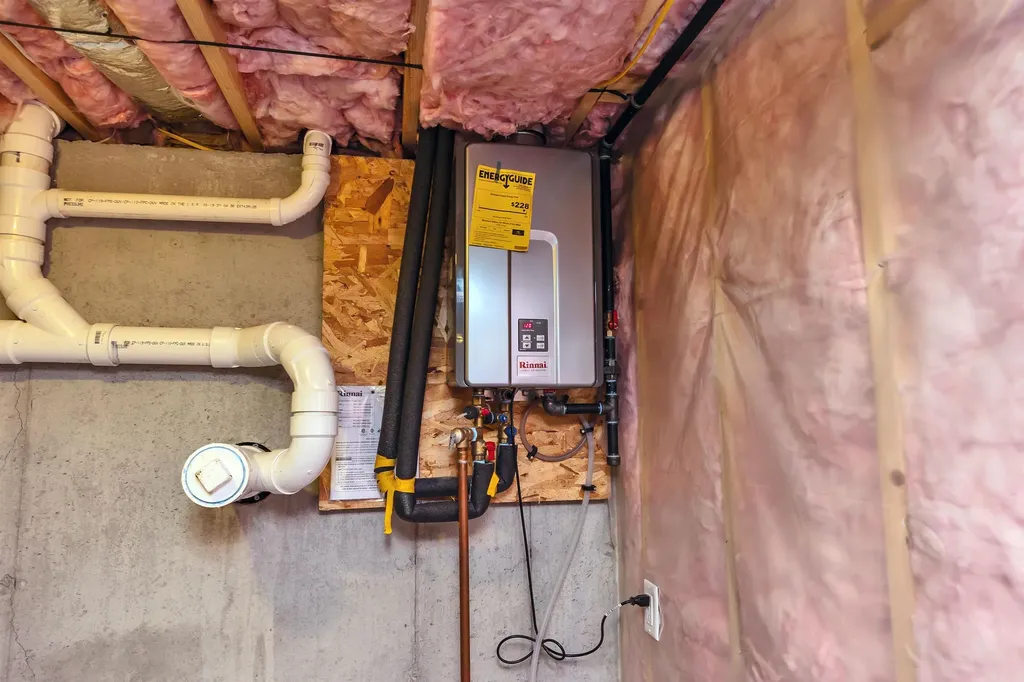 5 Sophie Circle Hooksett NH 03106