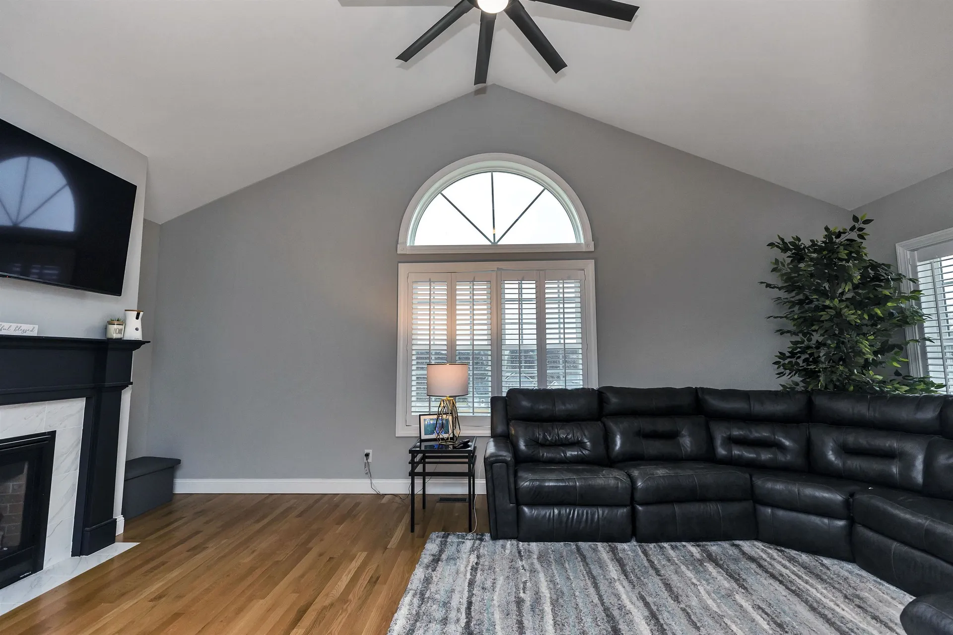 5 Sophie Circle Hooksett NH 03106