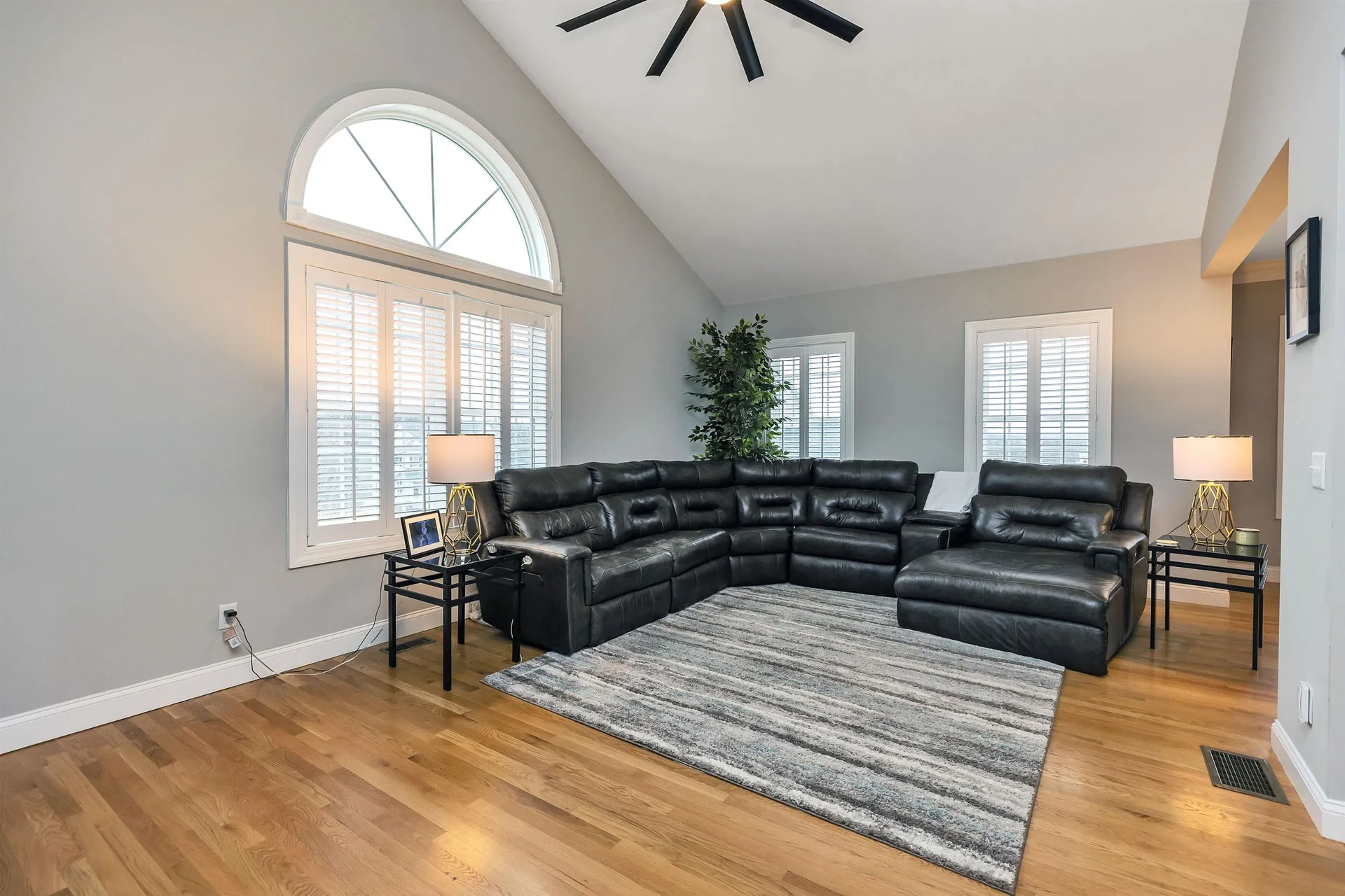 5 Sophie Circle Hooksett NH 03106