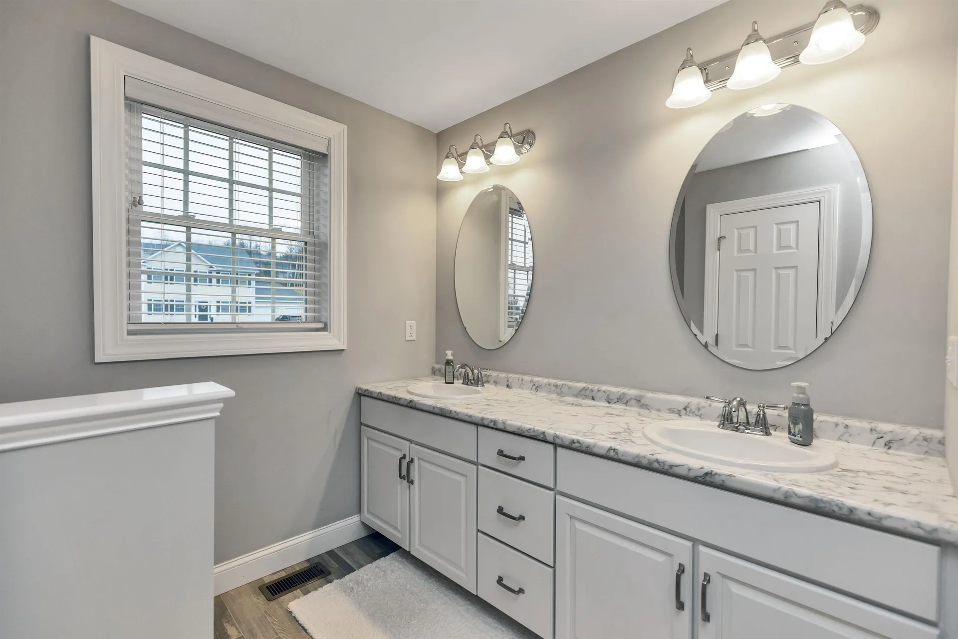 5 Sophie Circle Hooksett NH 03106