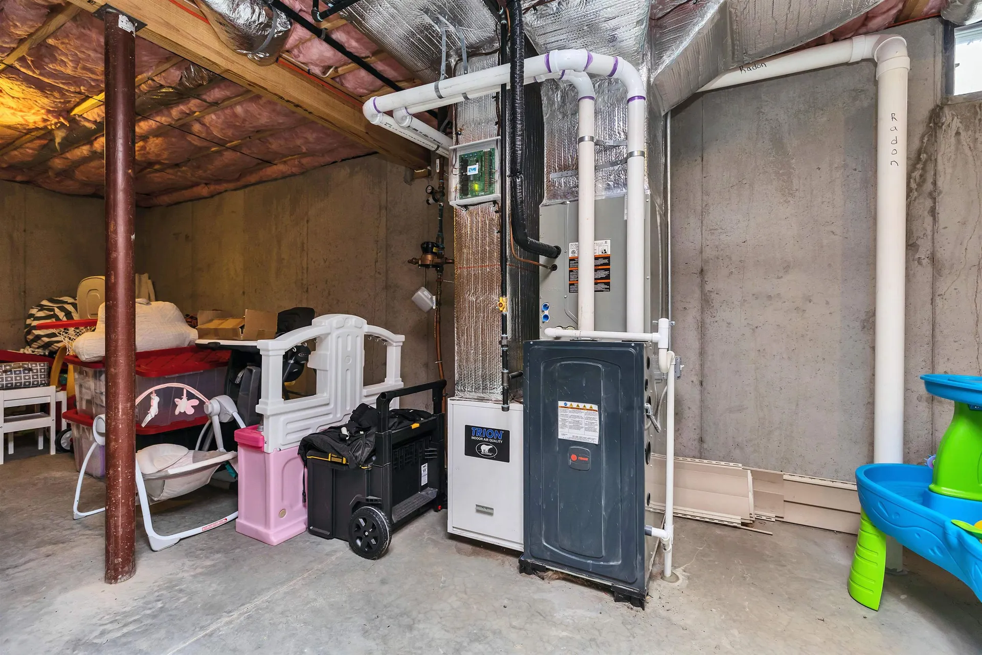 5 Sophie Circle Hooksett NH 03106