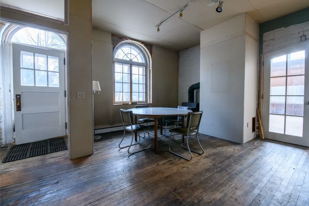 58 Central Street Sunapee NH 03782