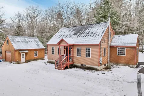 13 Ronald Road Wolfeboro NH 03894