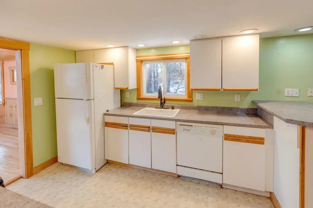 153 Mill Road Rumney NH 03266