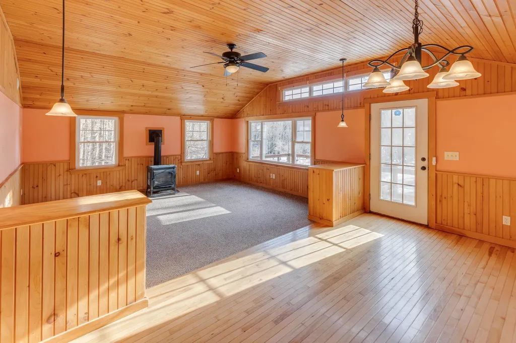 153 Mill Road Rumney NH 03266