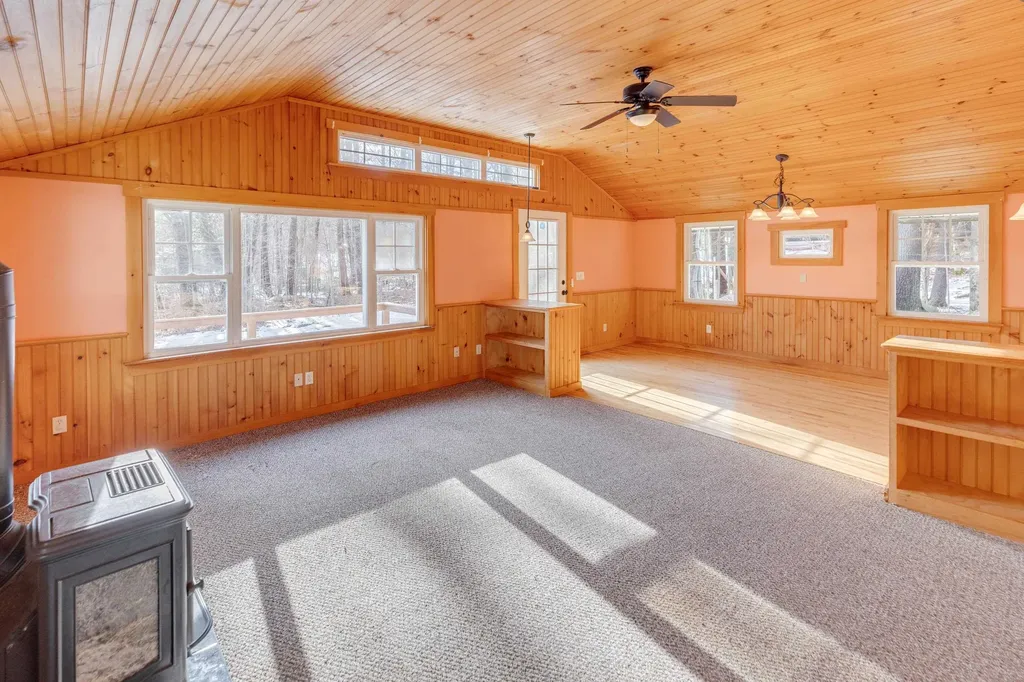 153 Mill Road Rumney NH 03266