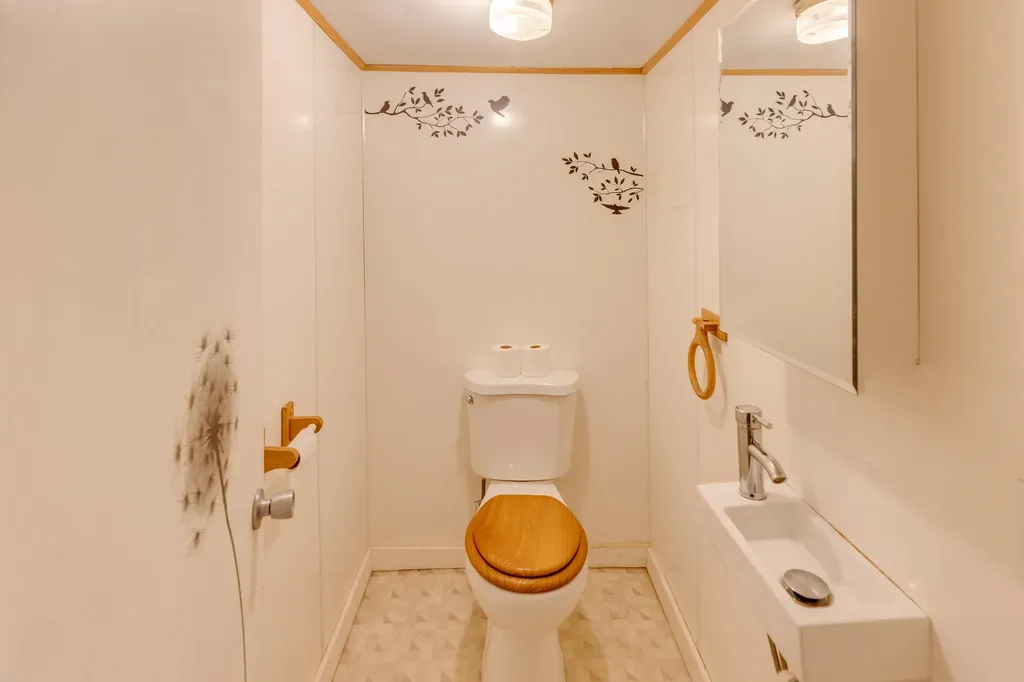 153 Mill Road Rumney NH 03266