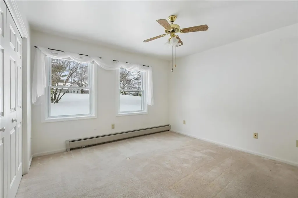 16 Clover Drive Essex VT 05452