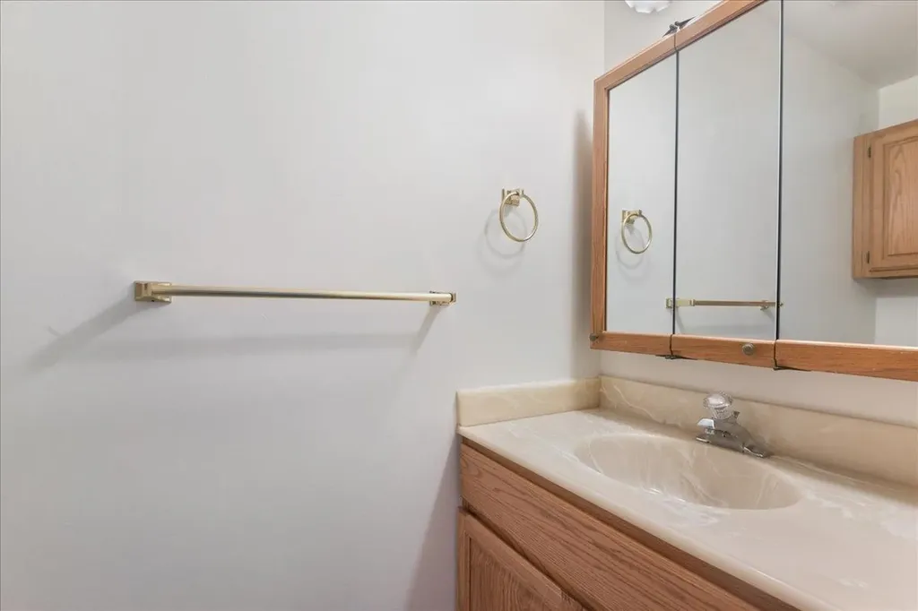 16 Clover Drive Essex VT 05452