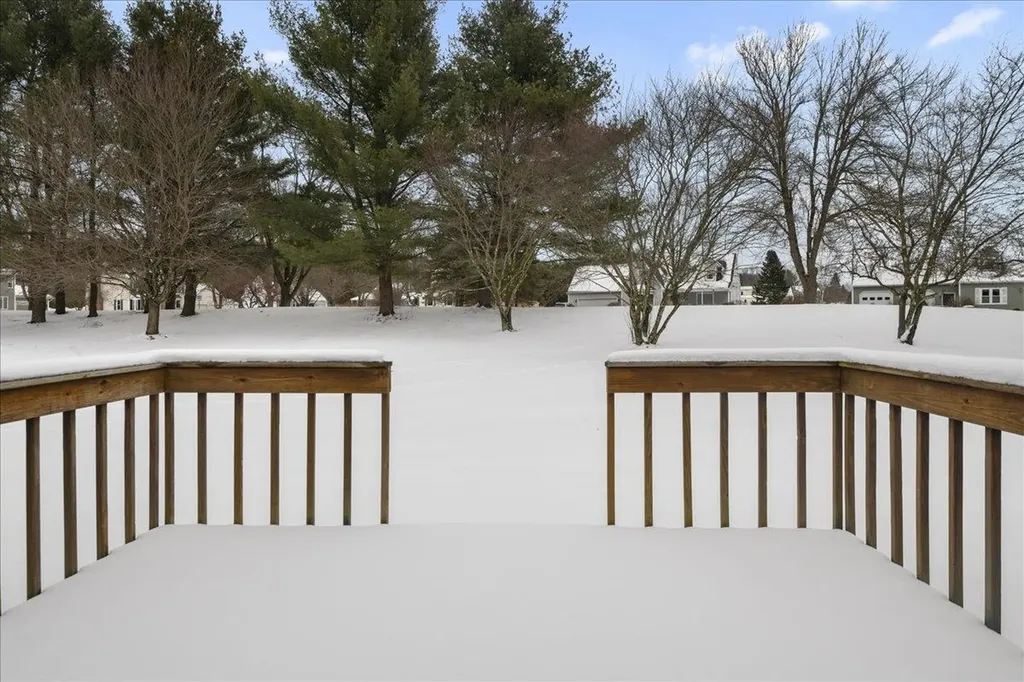 16 Clover Drive Essex VT 05452