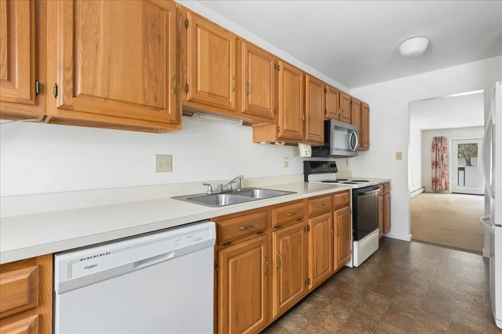 16 Clover Drive Essex VT 05452