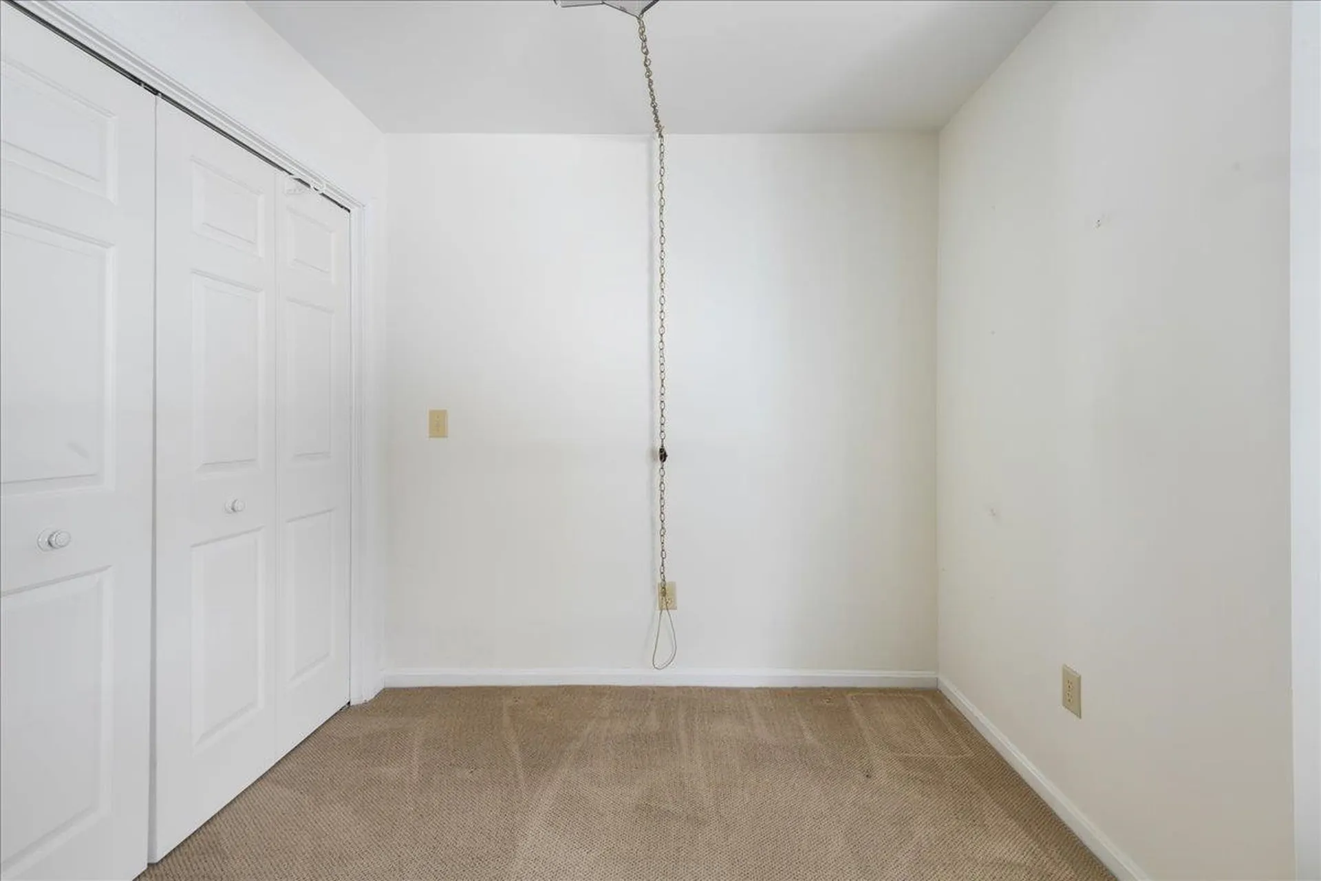 16 Clover Drive Essex VT 05452