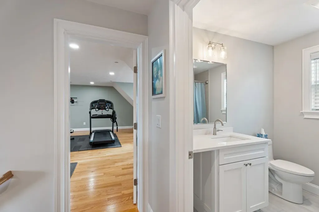 20 Kibrel Court Sandown NH 03873