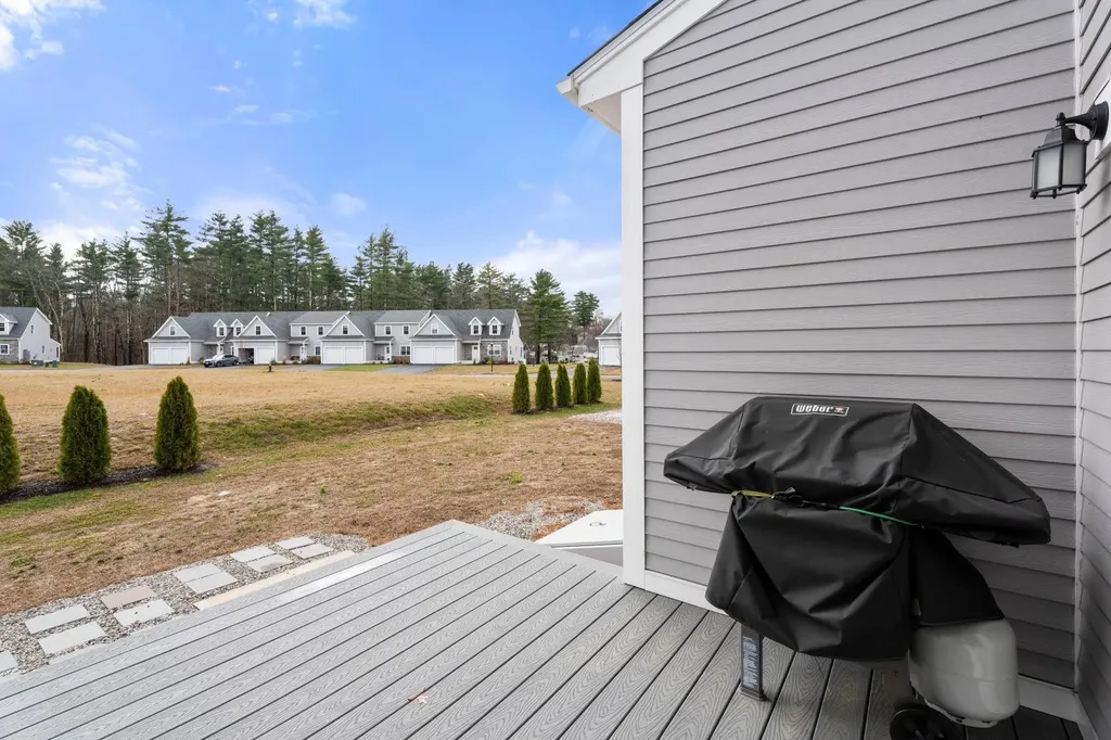20 Kibrel Court Sandown NH 03873
