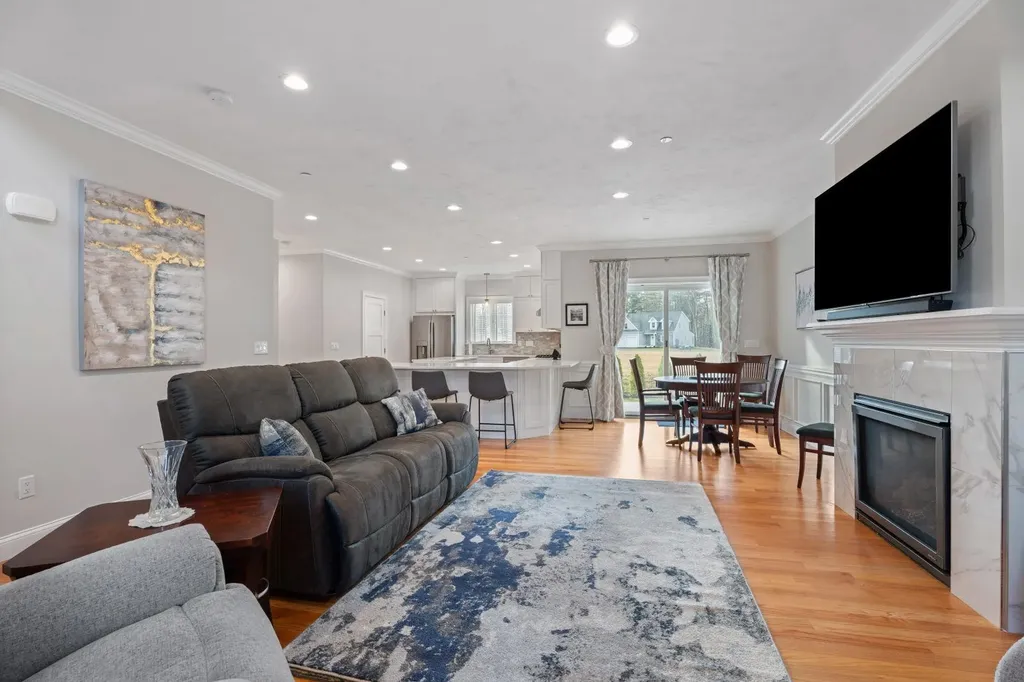 20 Kibrel Court Sandown NH 03873