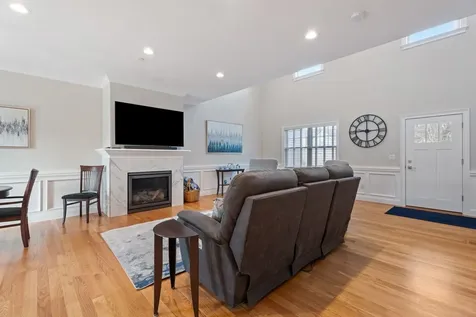 20 Kibrel Court Sandown NH 03873
