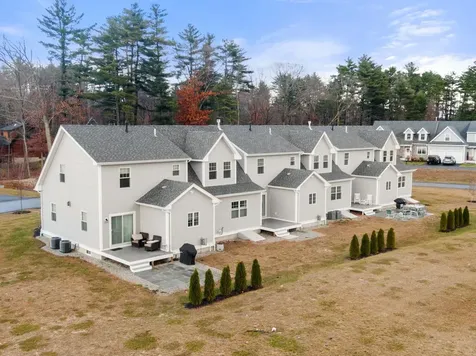 20 Kibrel Court Sandown NH 03873