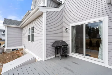 20 Kibrel Court Sandown NH 03873
