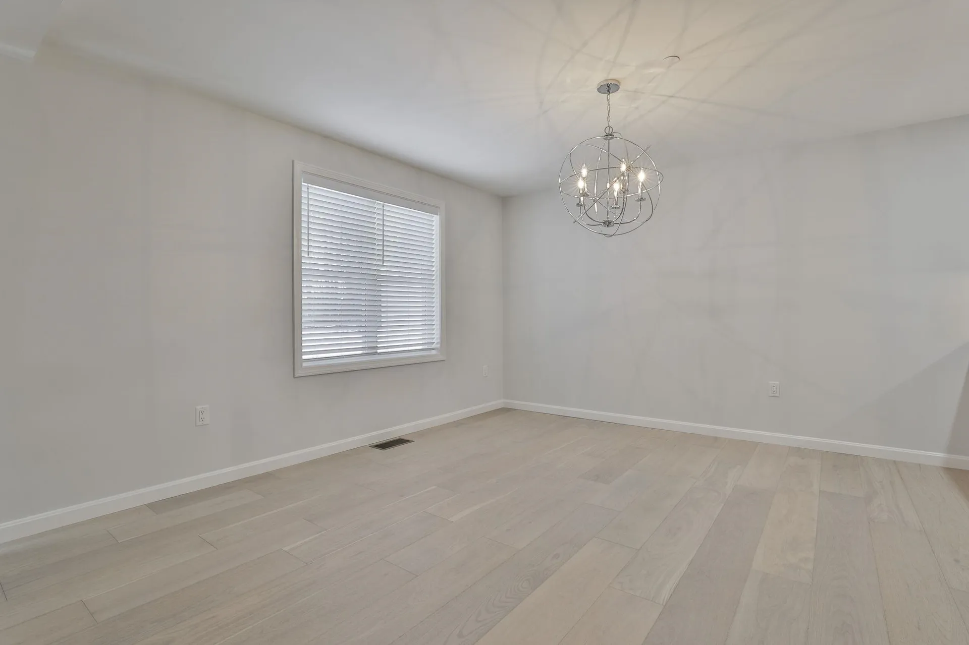 45 Centerwood Way Manchester NH 03102