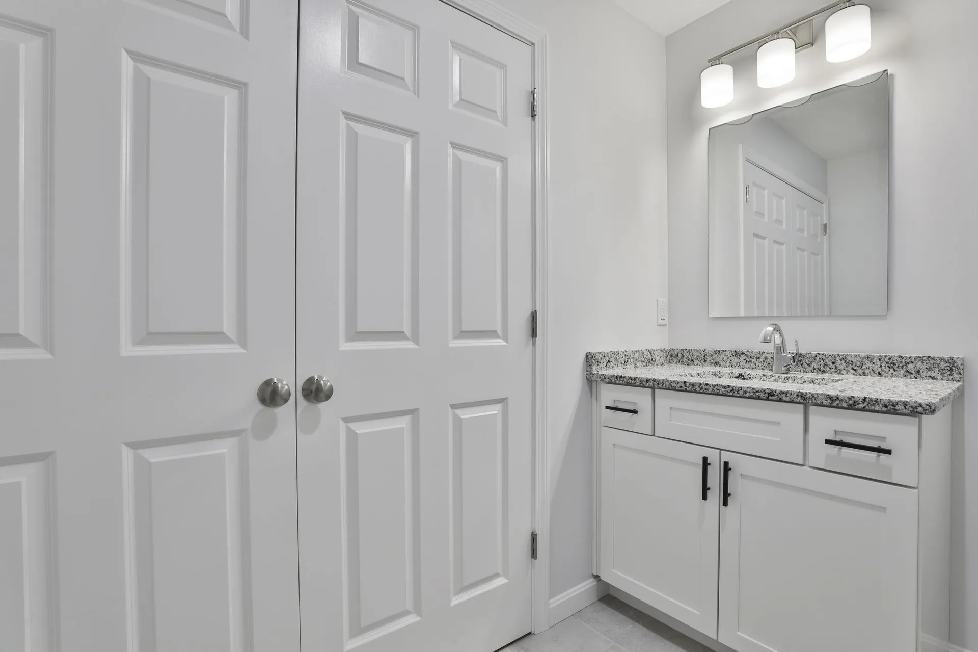 45 Centerwood Way Manchester NH 03102